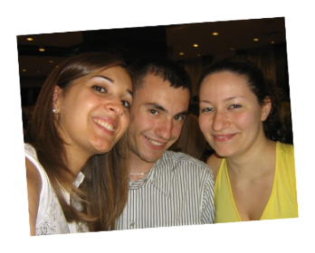 Marco tra 2 amiche