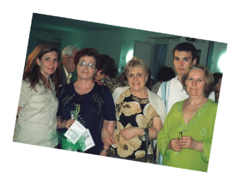 Marco e il gruppo A.V.O. (a sinistra la mamma Rita)